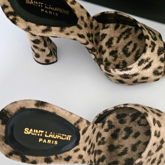 Saint Laurent Suite Heeled Mules in Leopard Velvet Velour - Picture 12 of 15